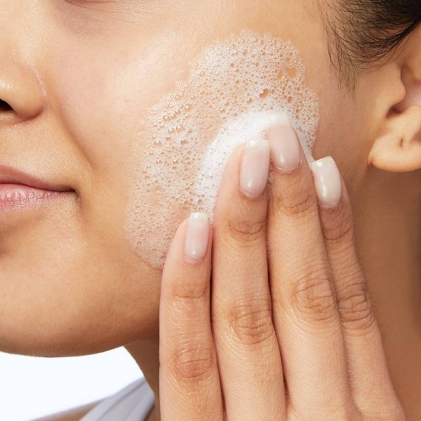 CeraVe Foaming Face Wash with Hyaluronic Acid and Niacinamide for Oily Skin - 12 fl oz